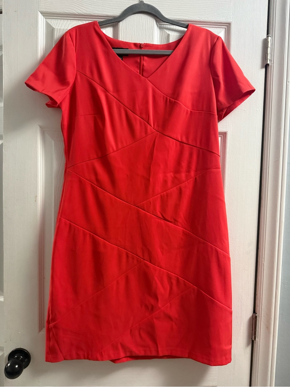 AGB Dress Knee Length Dress With Geometric Seam Design Size 14